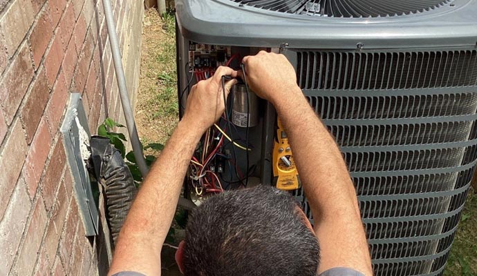 Professional repairing ac