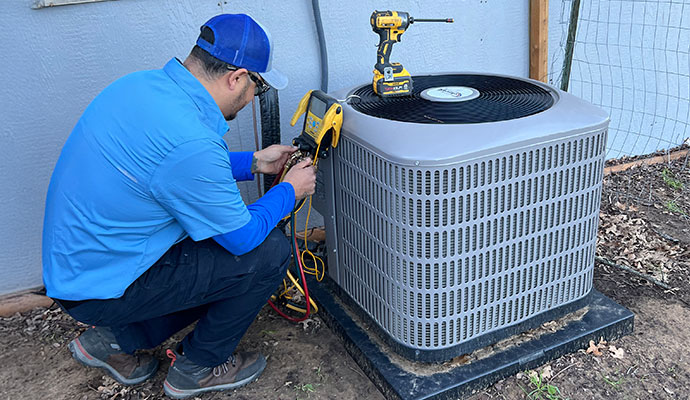 Expertise is repairing outdoor AC unit