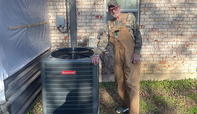 Expert with outdoor heating unit