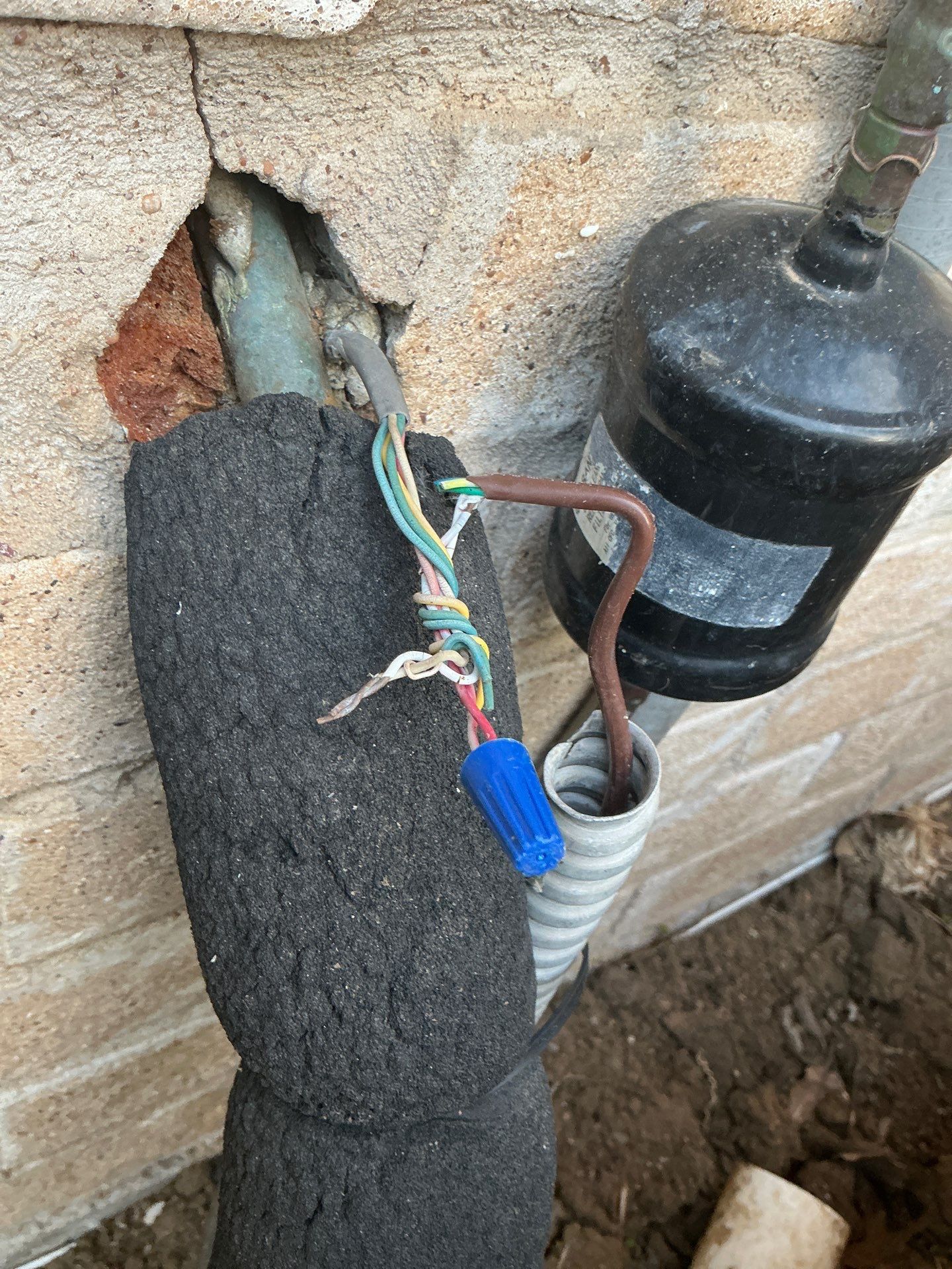 Missing wire nut.